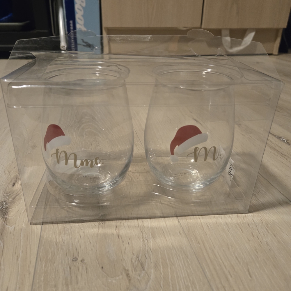 Christmas Stemless Wine Glasses with Santa Hat Design